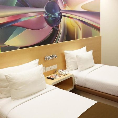 Citihub Hotel @ Pecindilan 수라바야 외부 사진