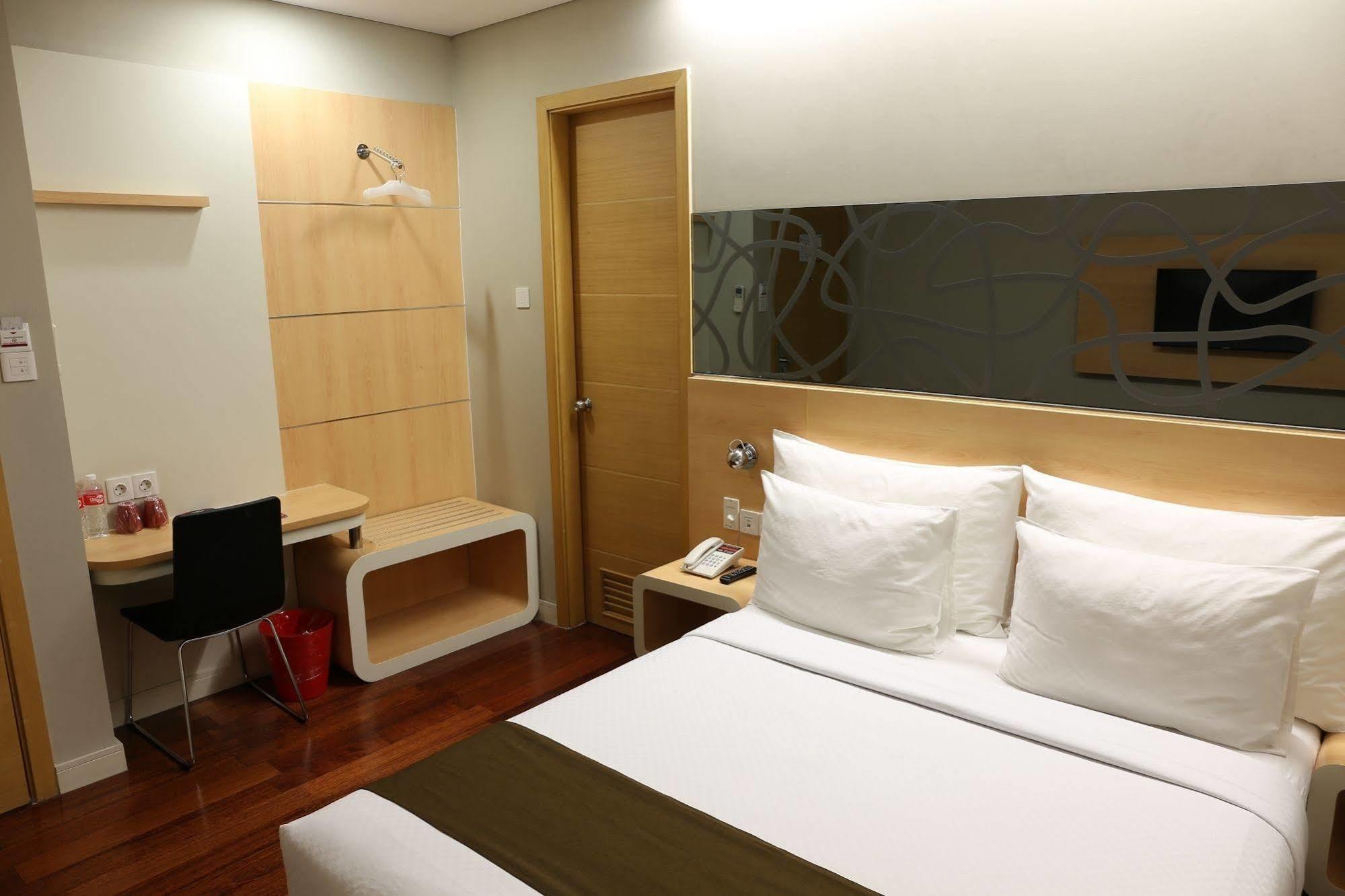 Citihub Hotel @ Pecindilan 수라바야 외부 사진