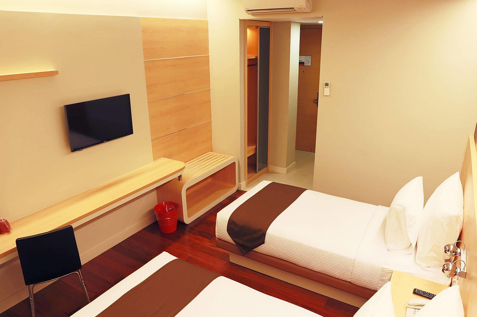 Citihub Hotel @ Pecindilan 수라바야 외부 사진