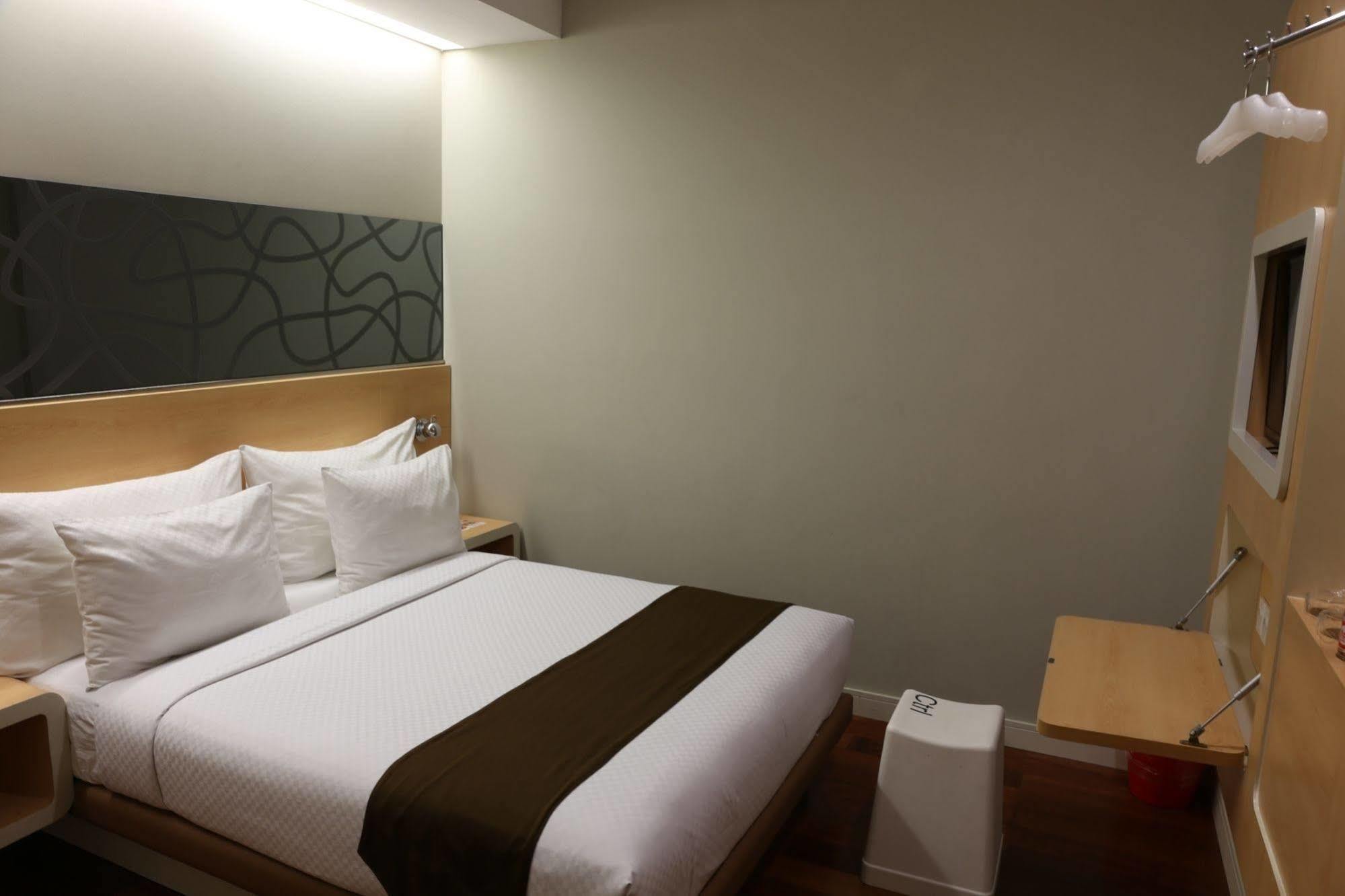 Citihub Hotel @ Pecindilan 수라바야 외부 사진
