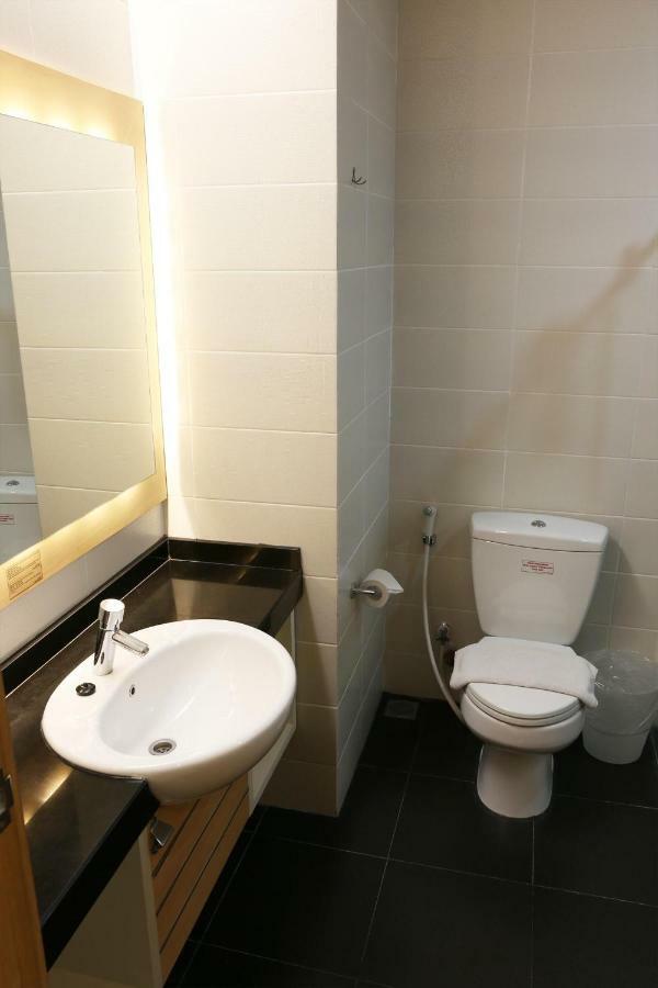 Citihub Hotel @ Pecindilan 수라바야 외부 사진