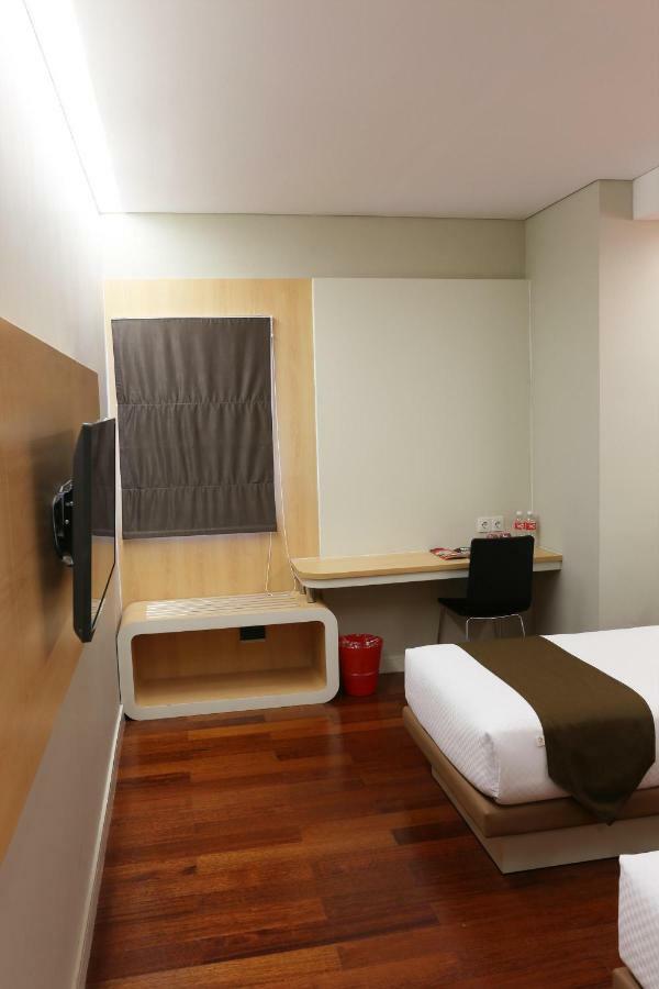 Citihub Hotel @ Pecindilan 수라바야 외부 사진