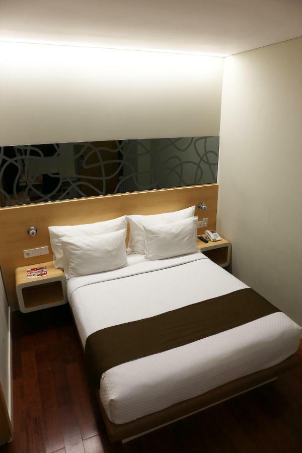 Citihub Hotel @ Pecindilan 수라바야 외부 사진