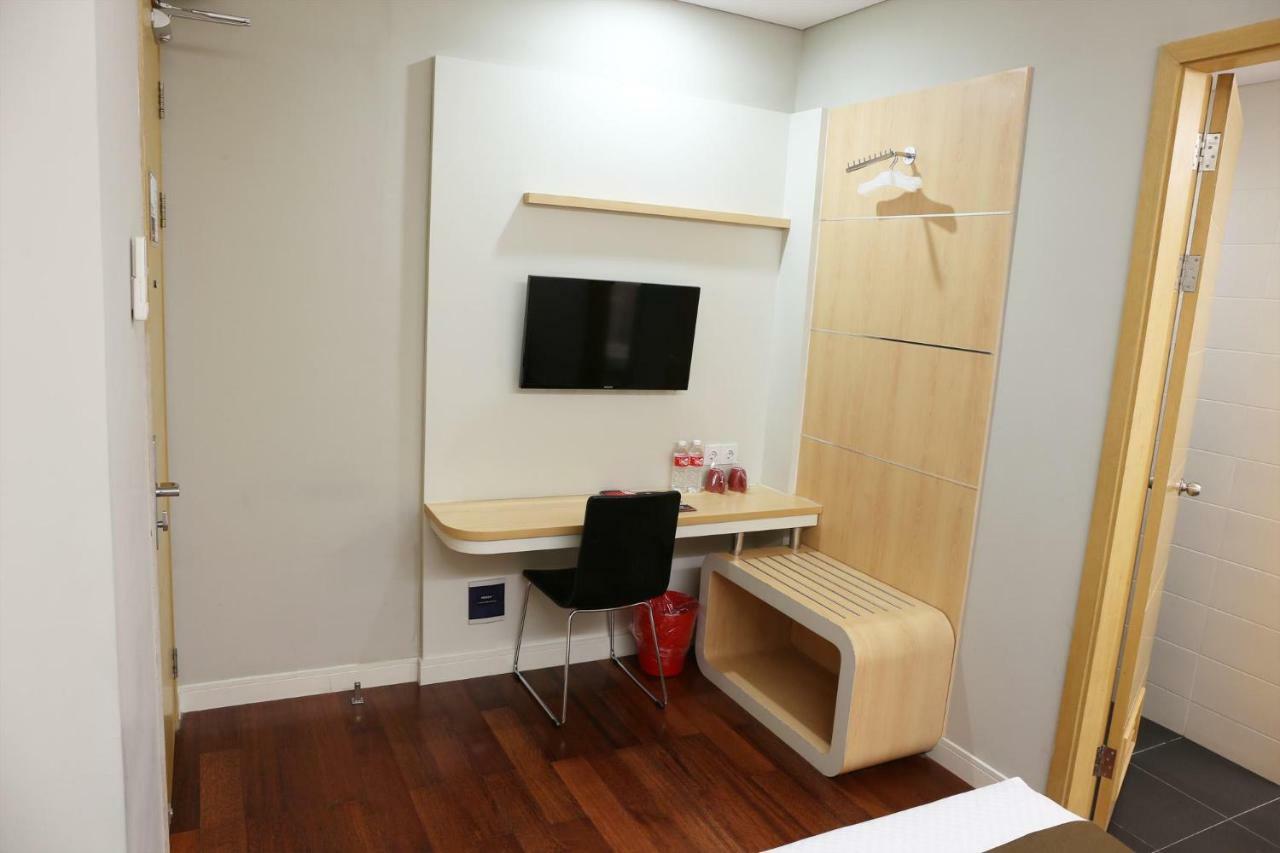 Citihub Hotel @ Pecindilan 수라바야 외부 사진
