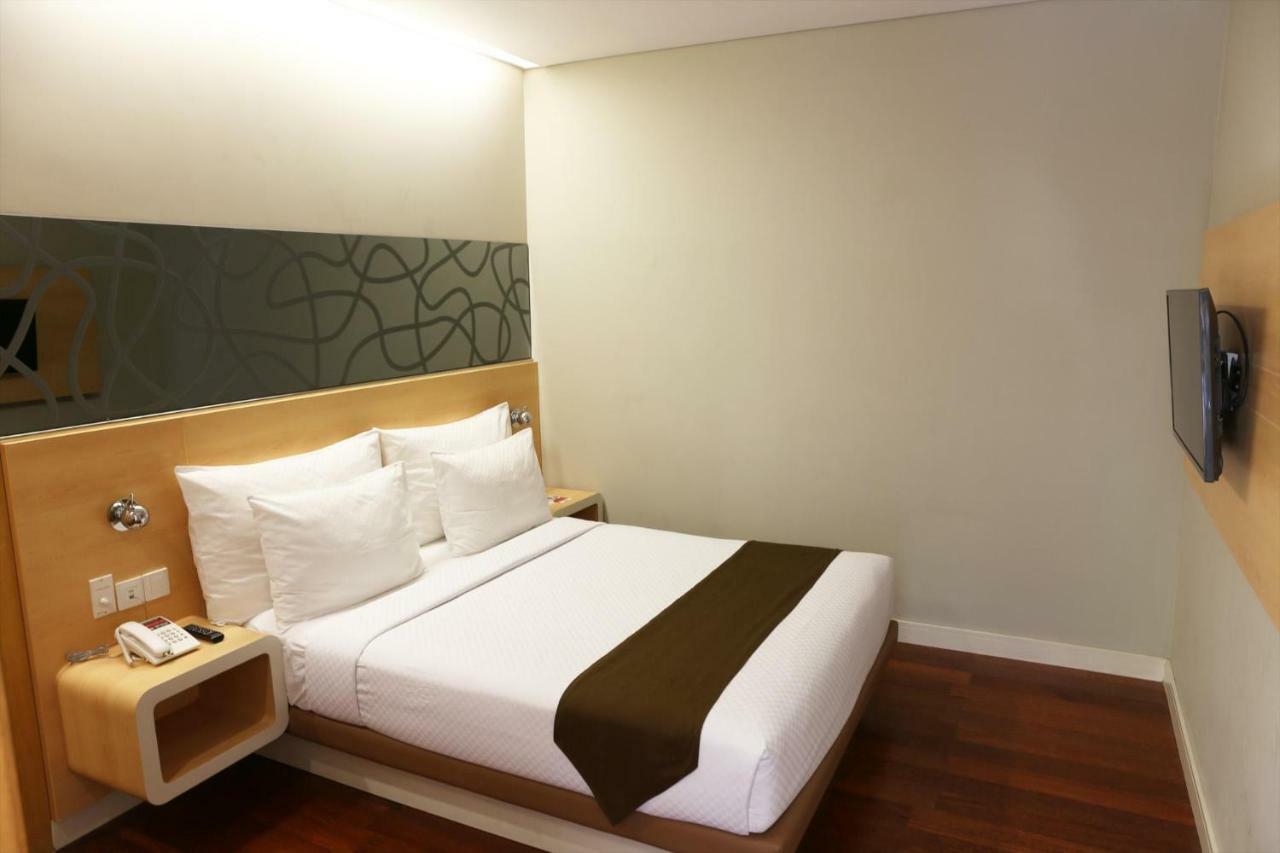 Citihub Hotel @ Pecindilan 수라바야 외부 사진