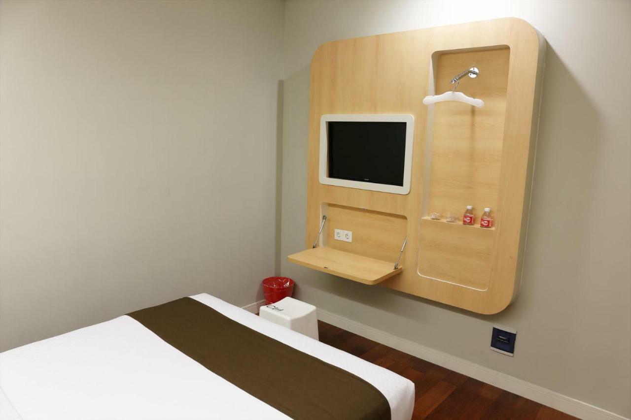 Citihub Hotel @ Pecindilan 수라바야 외부 사진
