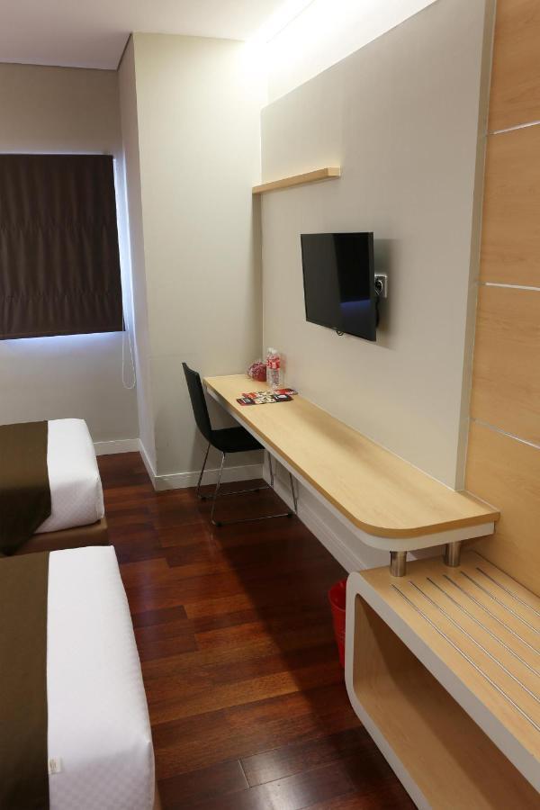 Citihub Hotel @ Pecindilan 수라바야 외부 사진