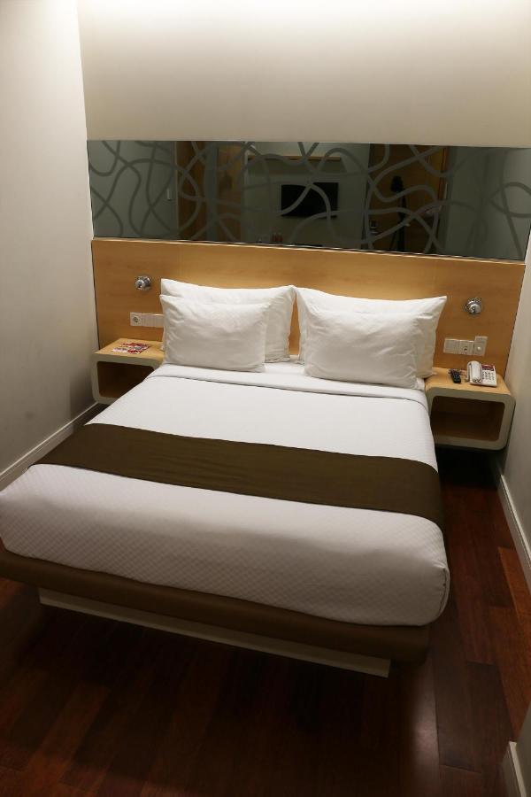 Citihub Hotel @ Pecindilan 수라바야 외부 사진